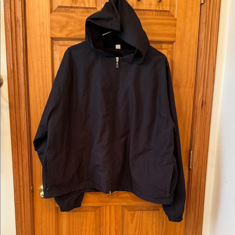 VANTAGE Black Hooded Windbreaker with ZOCKET